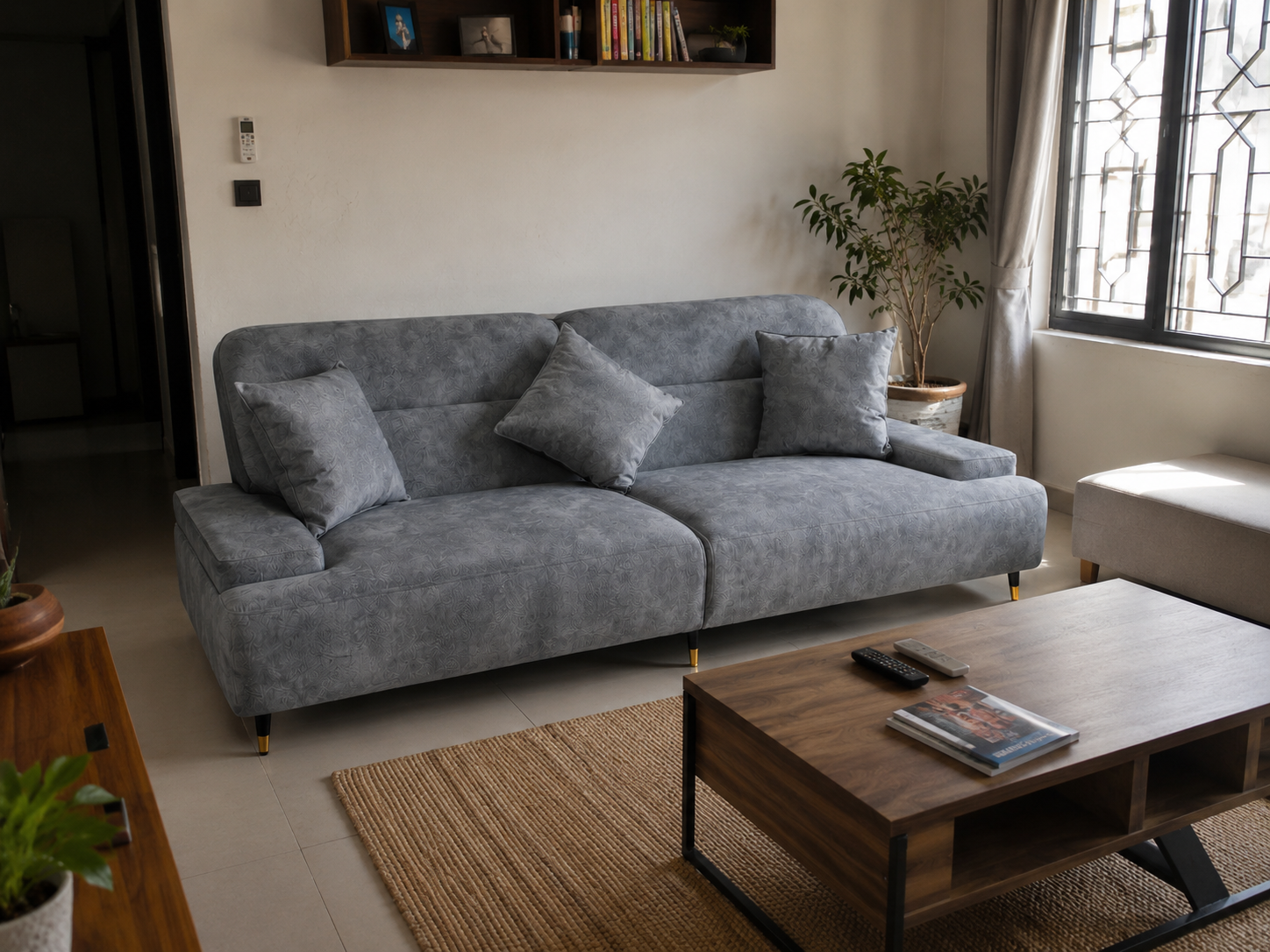 Custom Wooden Frame Sofa & Upholstered Furniture